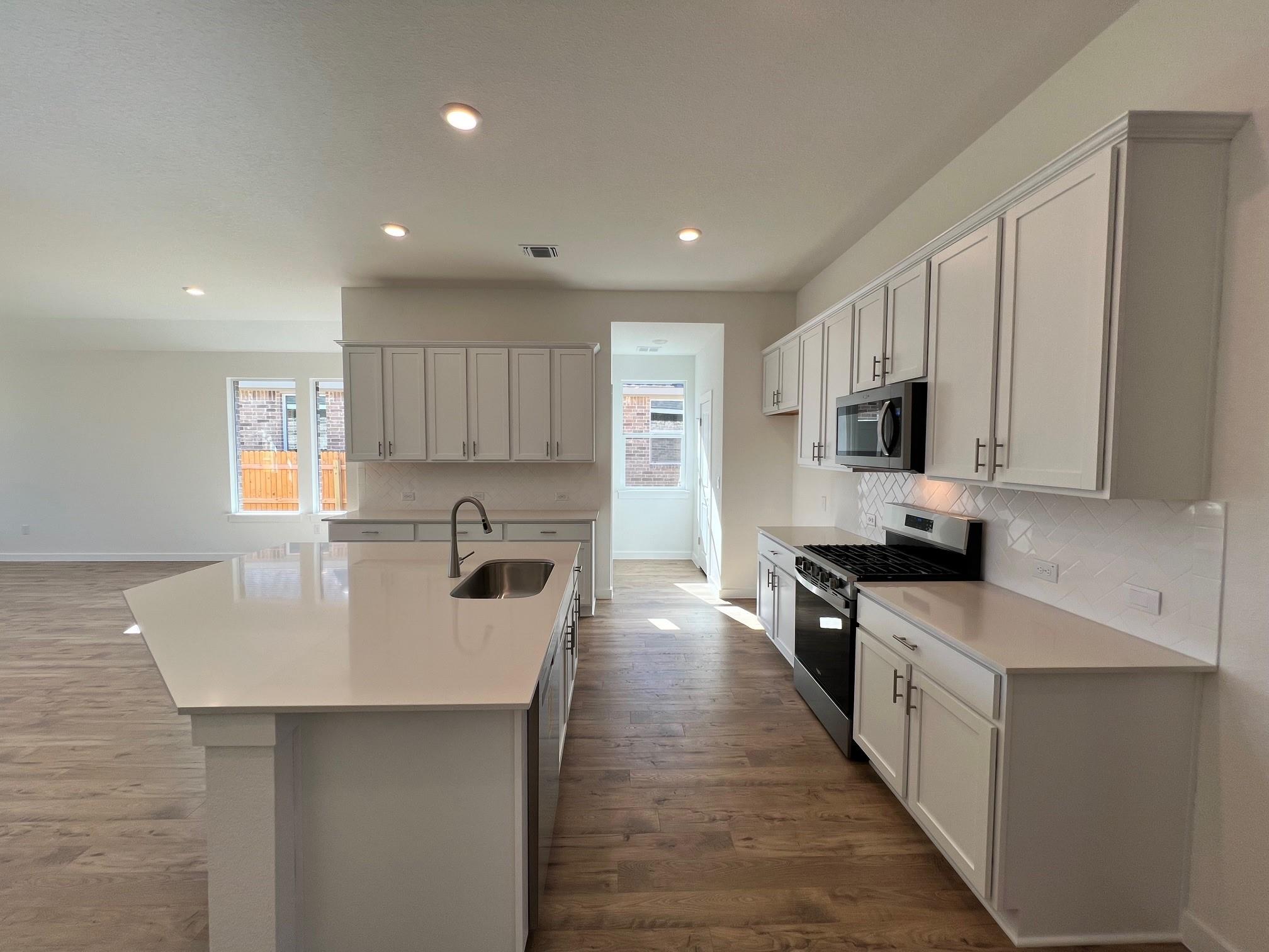 1920 Crooked Creek ST