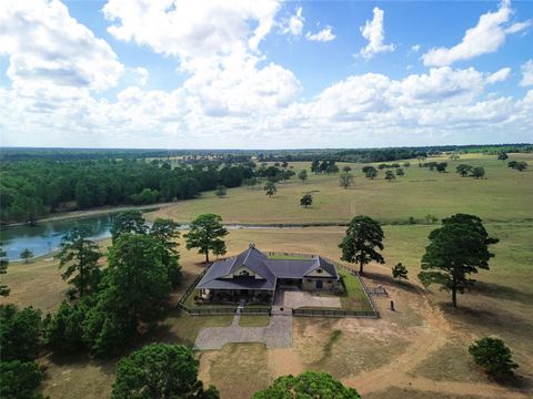 1111 Nink RD Smithville TX 78957