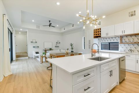 Tiny photo for 902 W Live Oak ST, Austin, TX 78704 (MLS # 4852152)