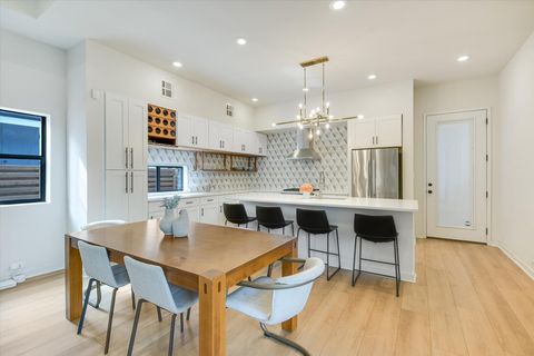 Photo of 902 W Live Oak ST, Austin, TX 78704 (MLS # 4852152)