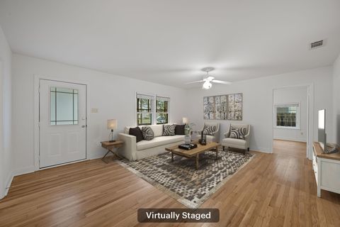 Tiny photo for 2006 Palo Duro RD, Austin, TX 78757 (MLS # 3438335)