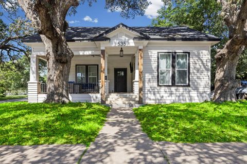 Photo of 535 S Main ST, Lockhart, TX 78644 (MLS # 4326419)