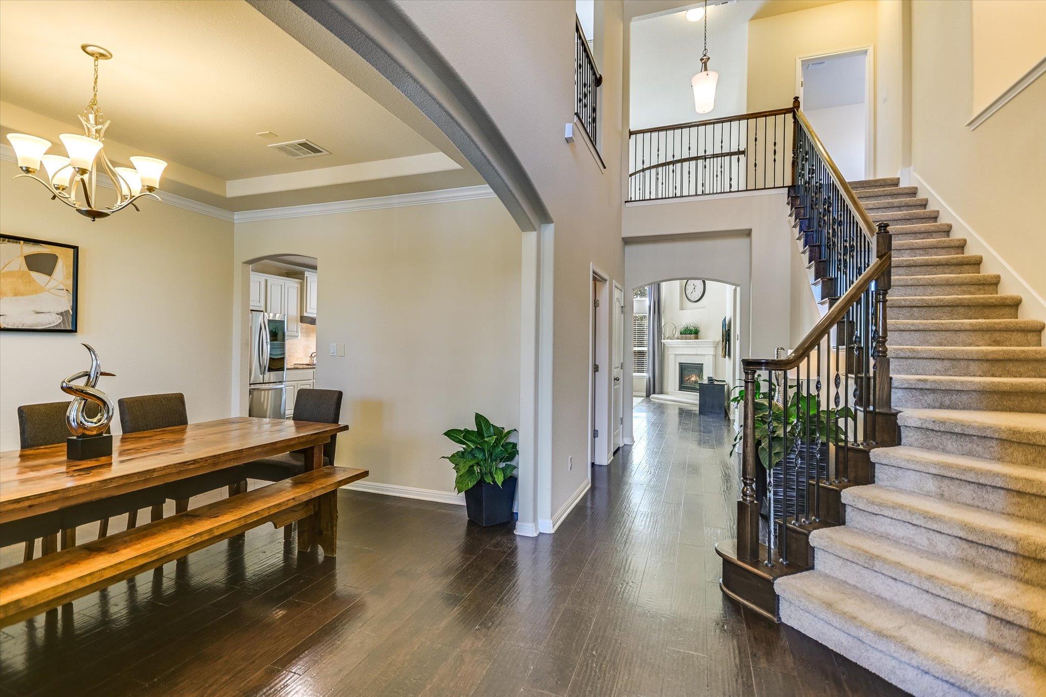 2112 Peoria DR
