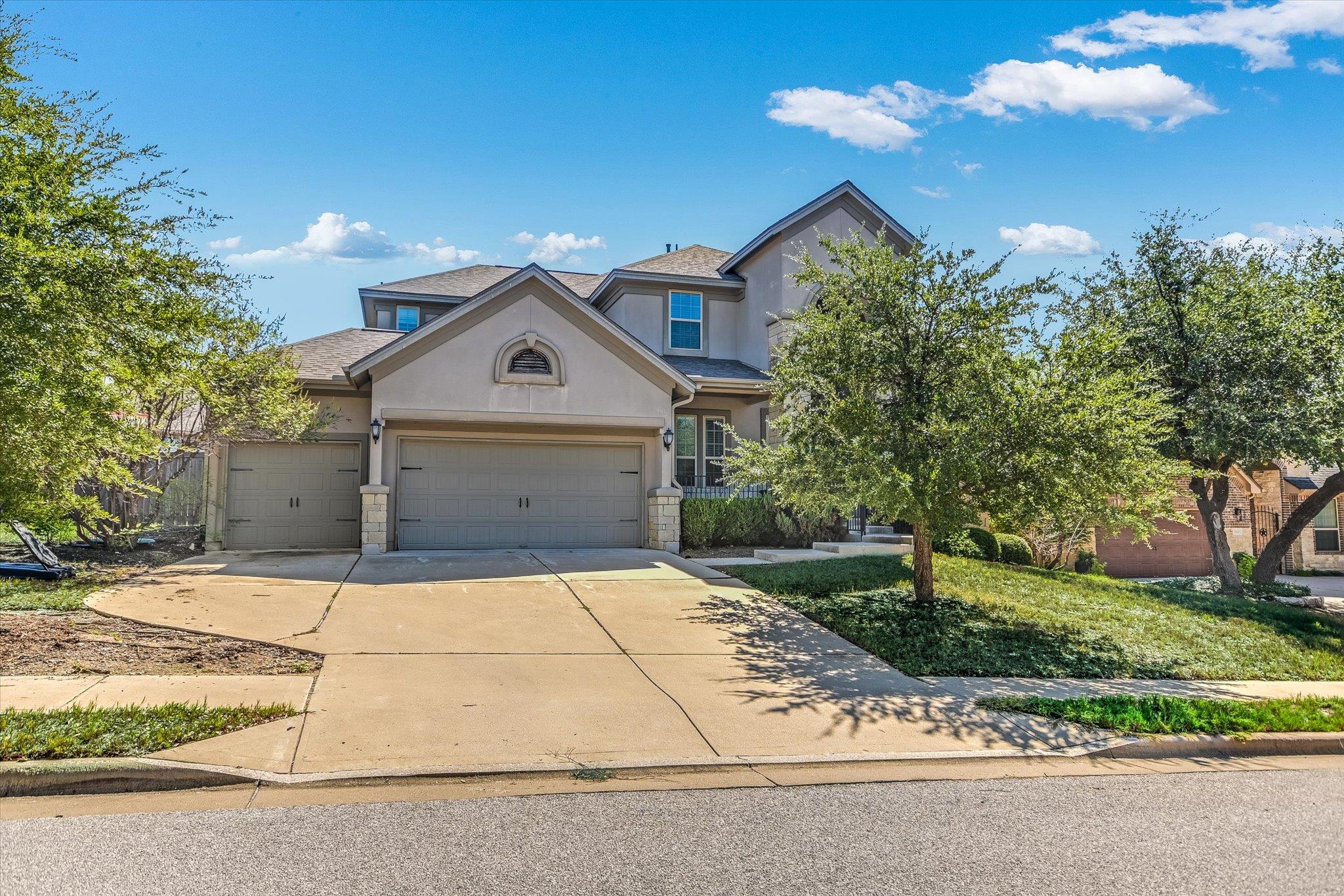 2112 Peoria DR