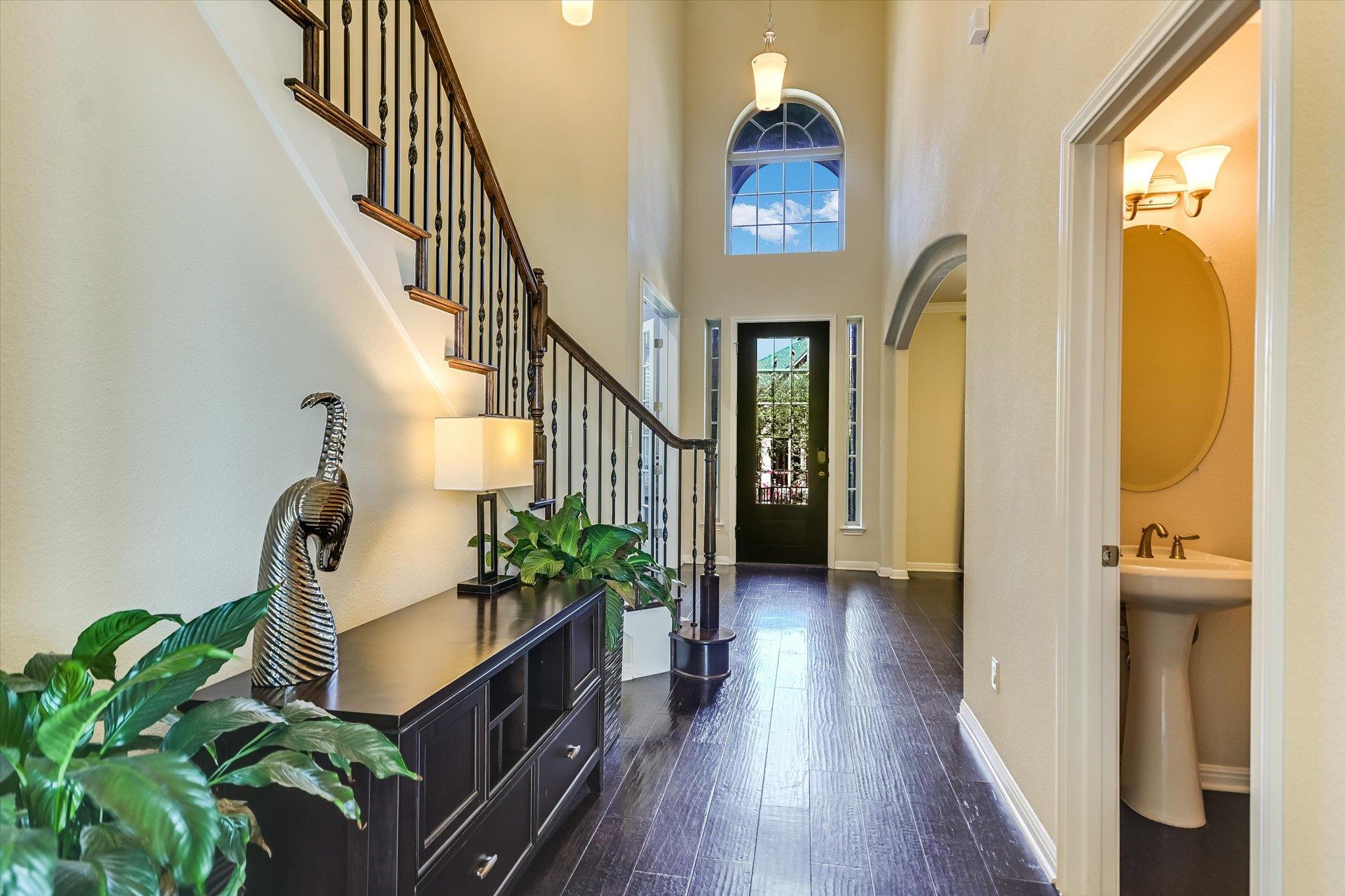 2112 Peoria DR