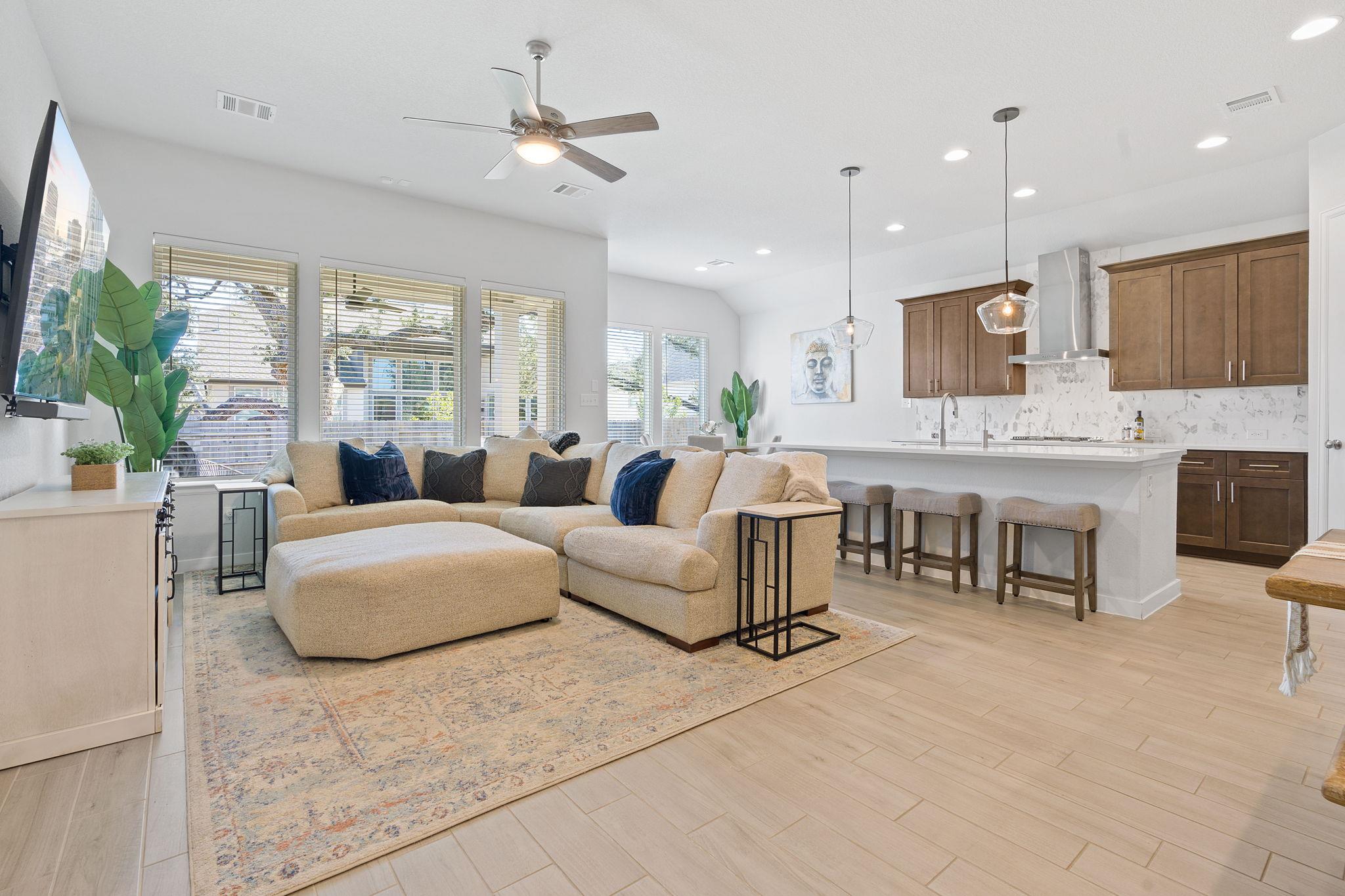 857 Whitetail DR