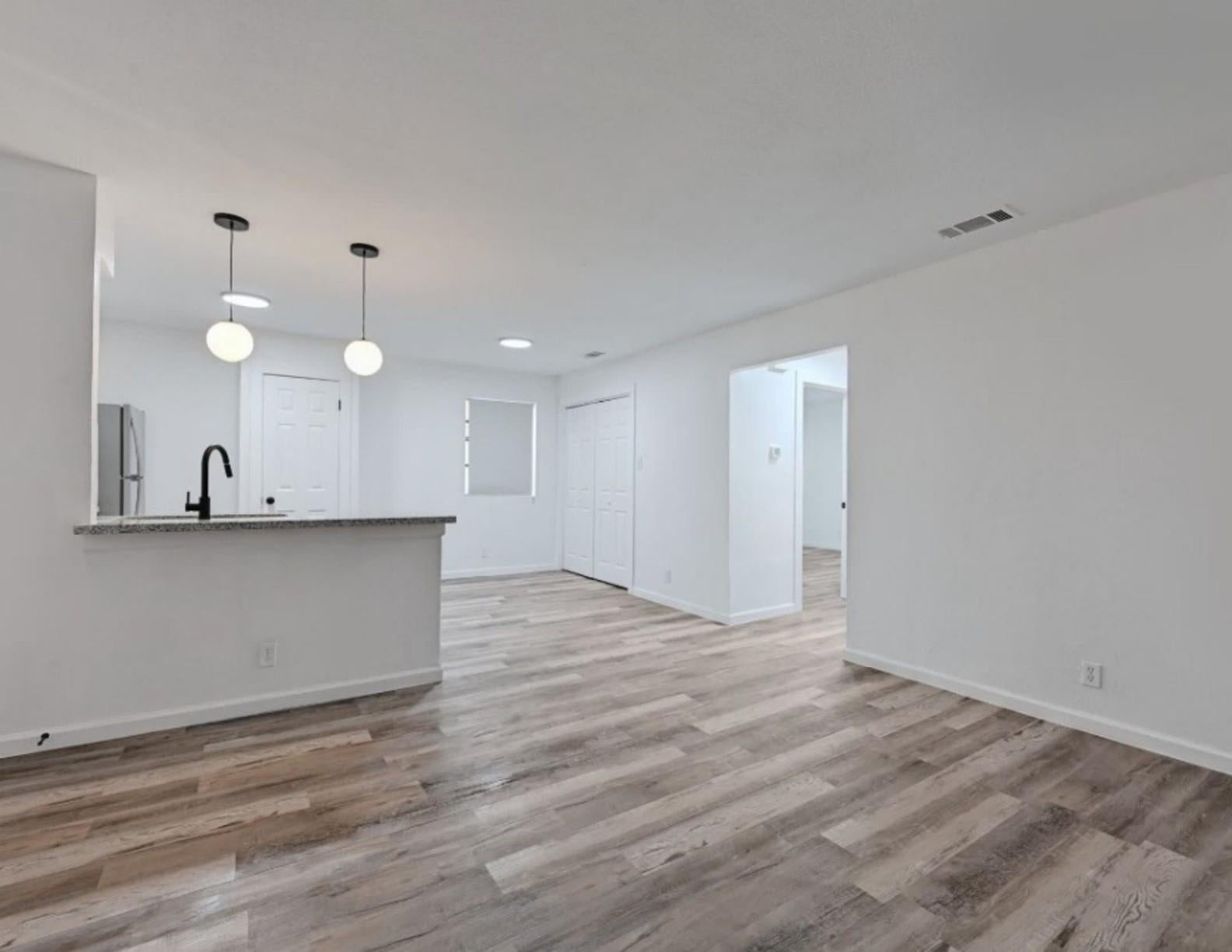 2303 Cedrick CV A