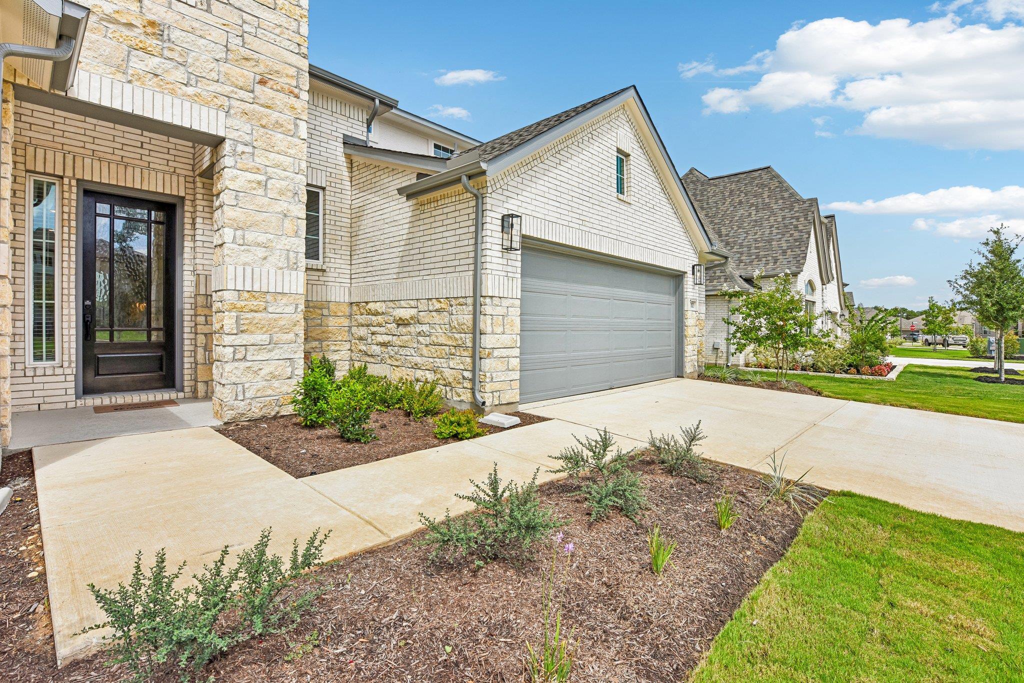 162 Lily Pad LN