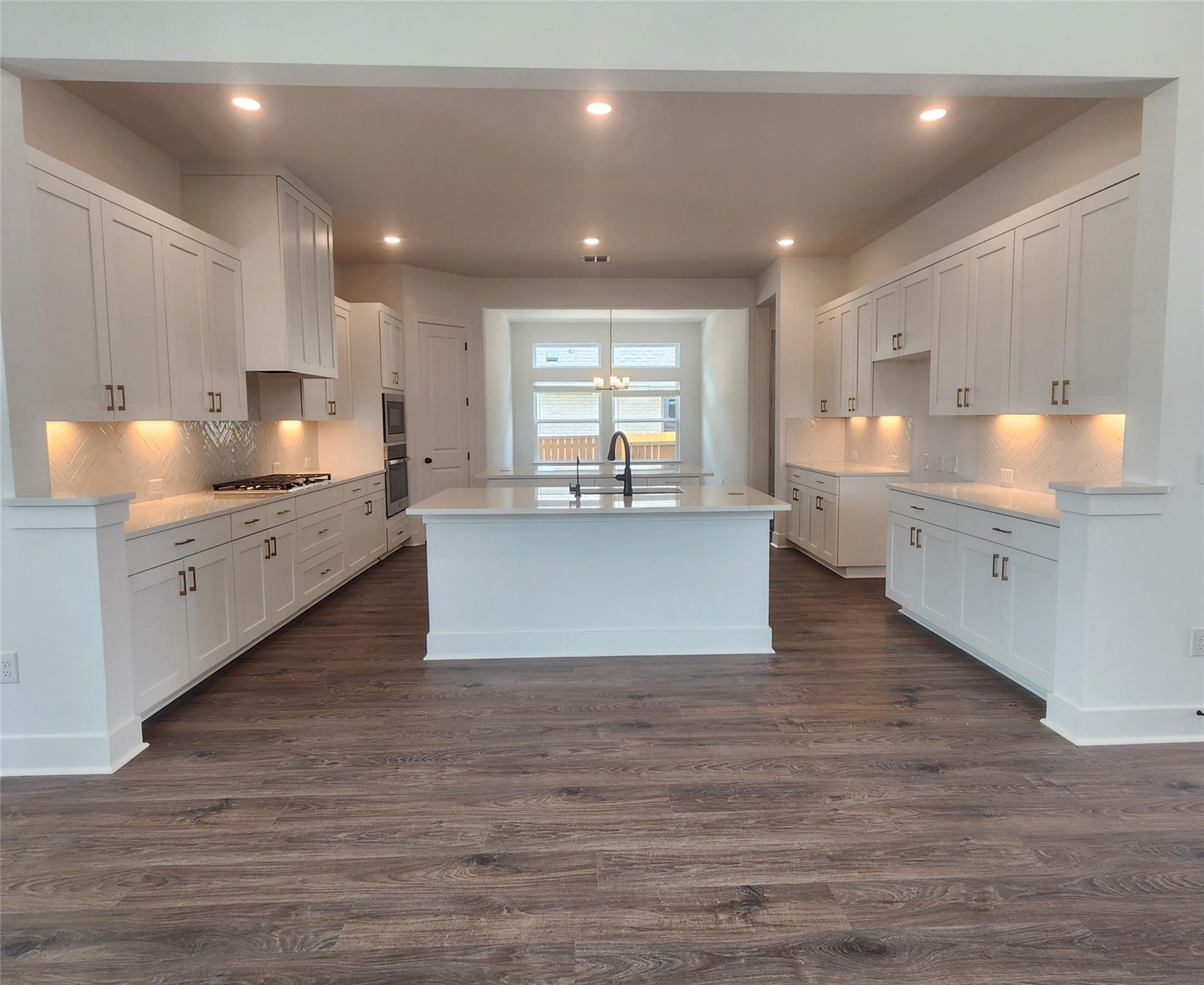 162 Lily Pad LN