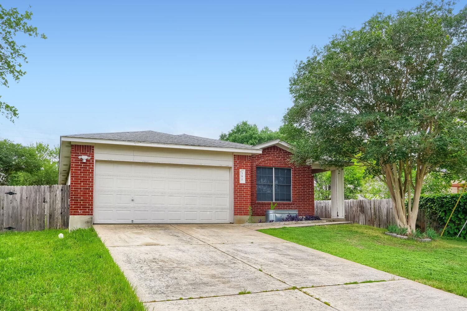 391 Jim Miller DR