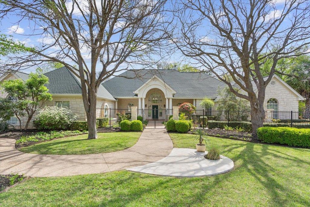 Photo of 360 River Chase BLVD, Georgetown, TX 78628 (MLS # 9481611)