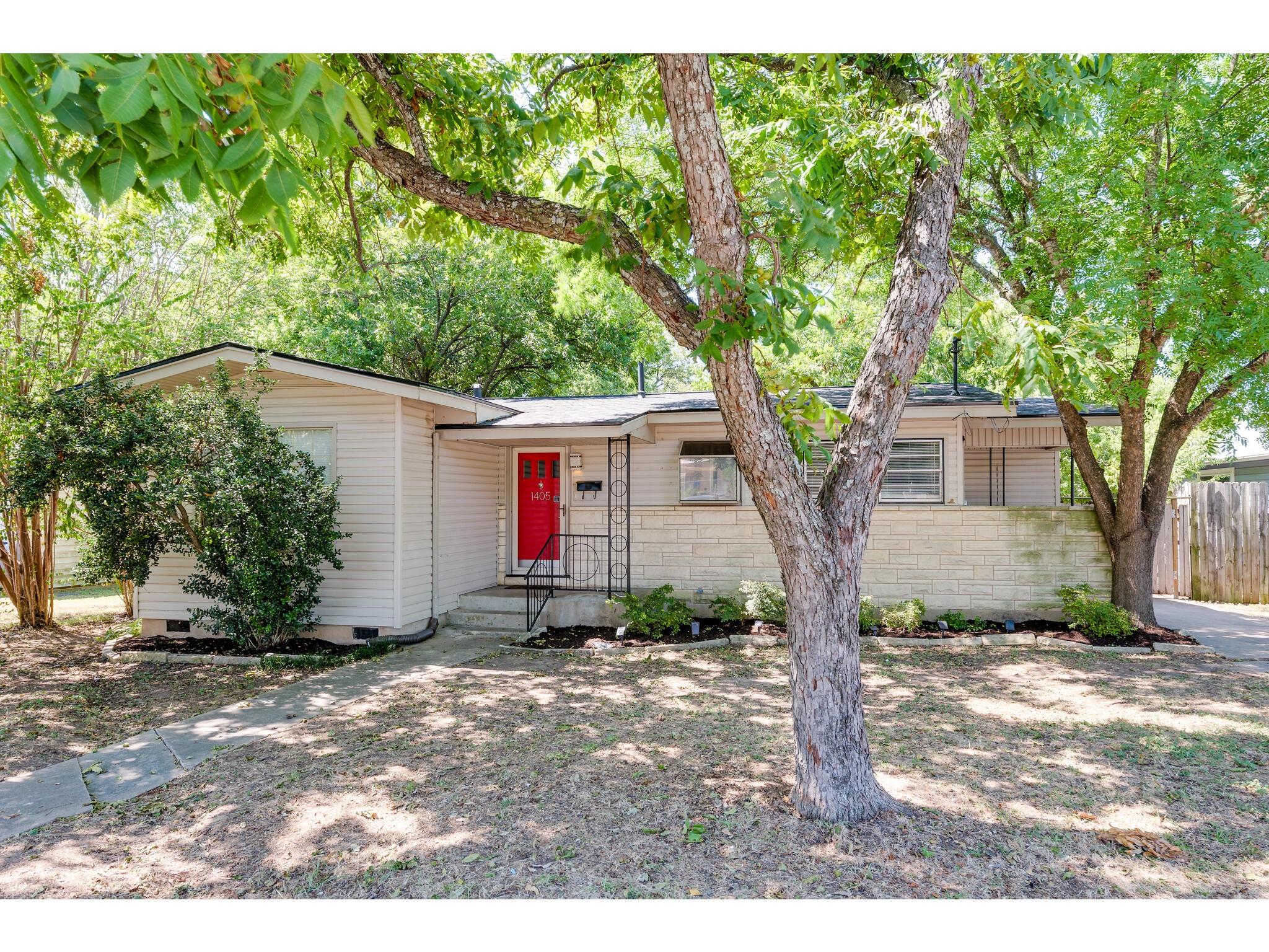 1405 Brentwood ST