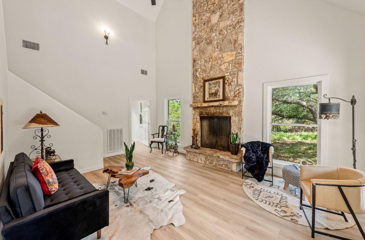 110 Windy Ridge LN