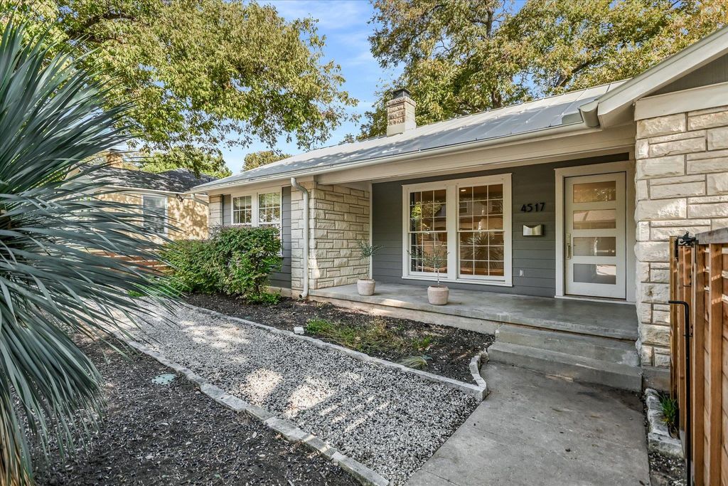 Photo of 4517 Bull Creek RD, Austin, TX 78731 (MLS # 7637304)