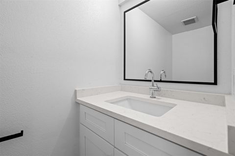 Tiny photo for 1810 River Crossing CIR #B, Austin, TX 78741 (MLS # 1474985)