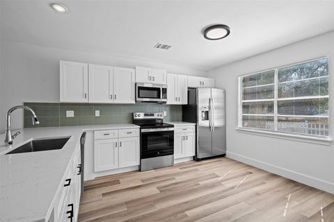 Tiny photo for 1810 River Crossing CIR #B, Austin, TX 78741 (MLS # 1474985)