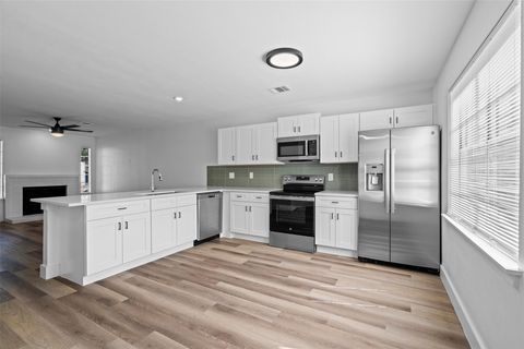 Tiny photo for 1810 River Crossing CIR #B, Austin, TX 78741 (MLS # 1474985)