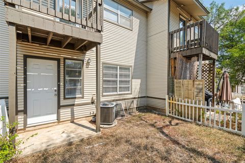 Tiny photo for 1810 River Crossing CIR #B, Austin, TX 78741 (MLS # 1474985)