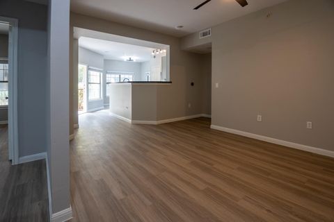 Tiny photo for 2320 Gracy Farms LN #611, Austin, TX 78758 (MLS # 1098813)