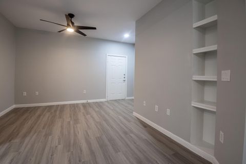 Tiny photo for 2320 Gracy Farms LN #611, Austin, TX 78758 (MLS # 1098813)