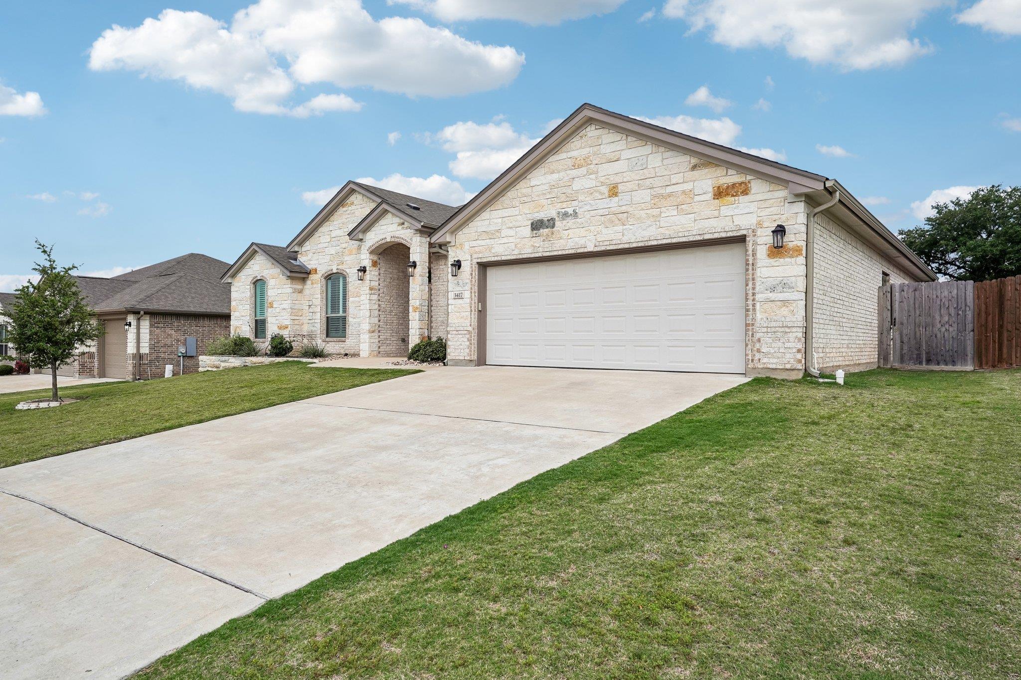 3417 Waggoner DR