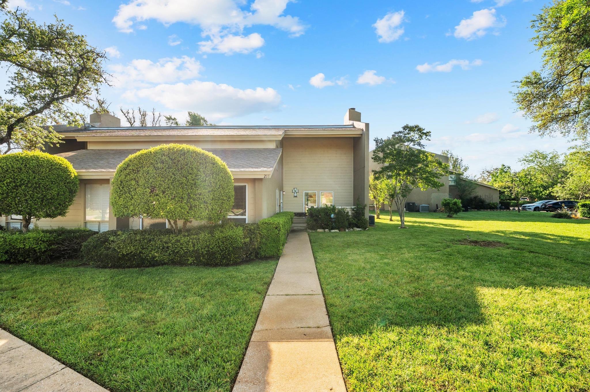 211 Lido CIR N 1