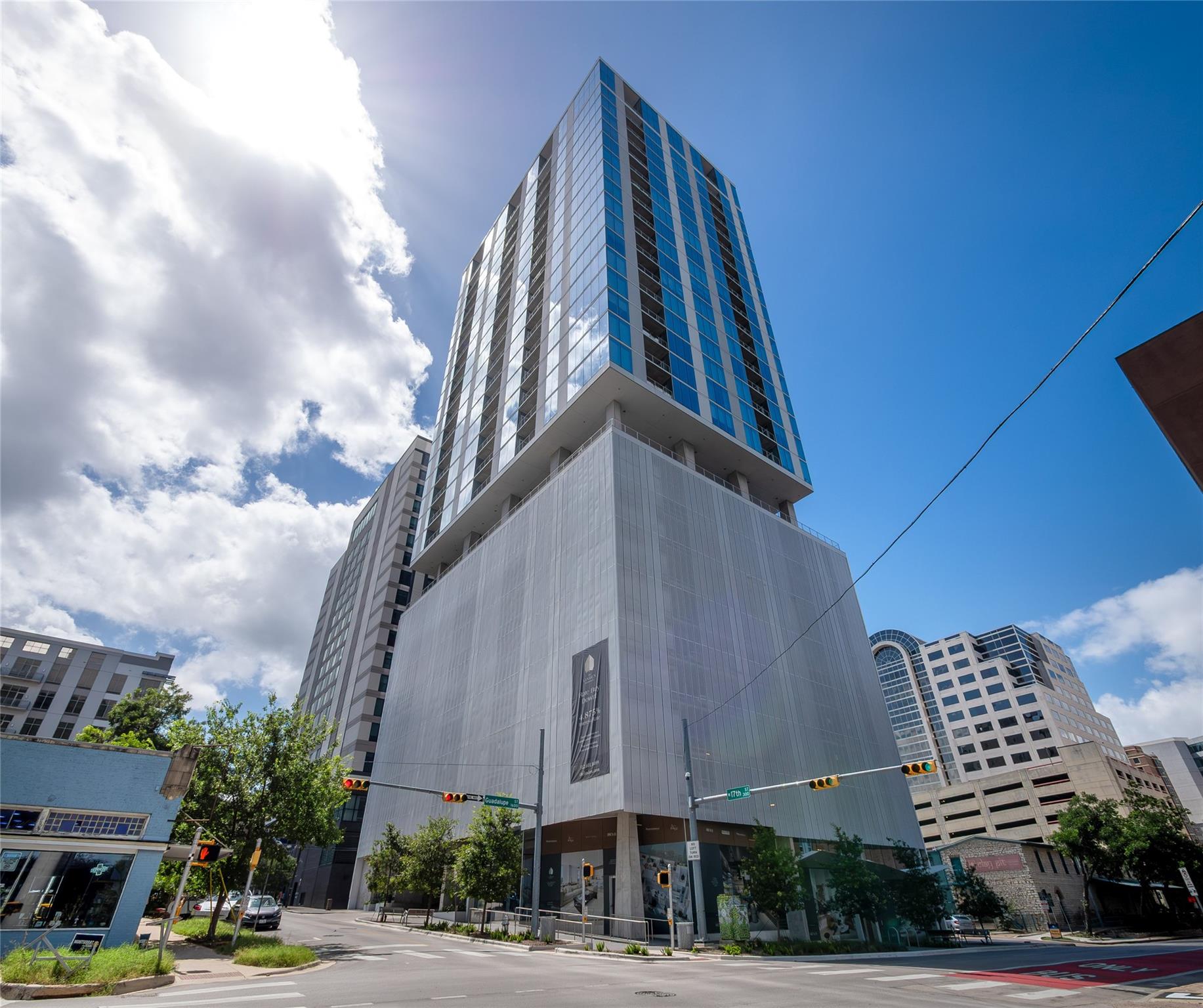 313 W 17th ST 1803