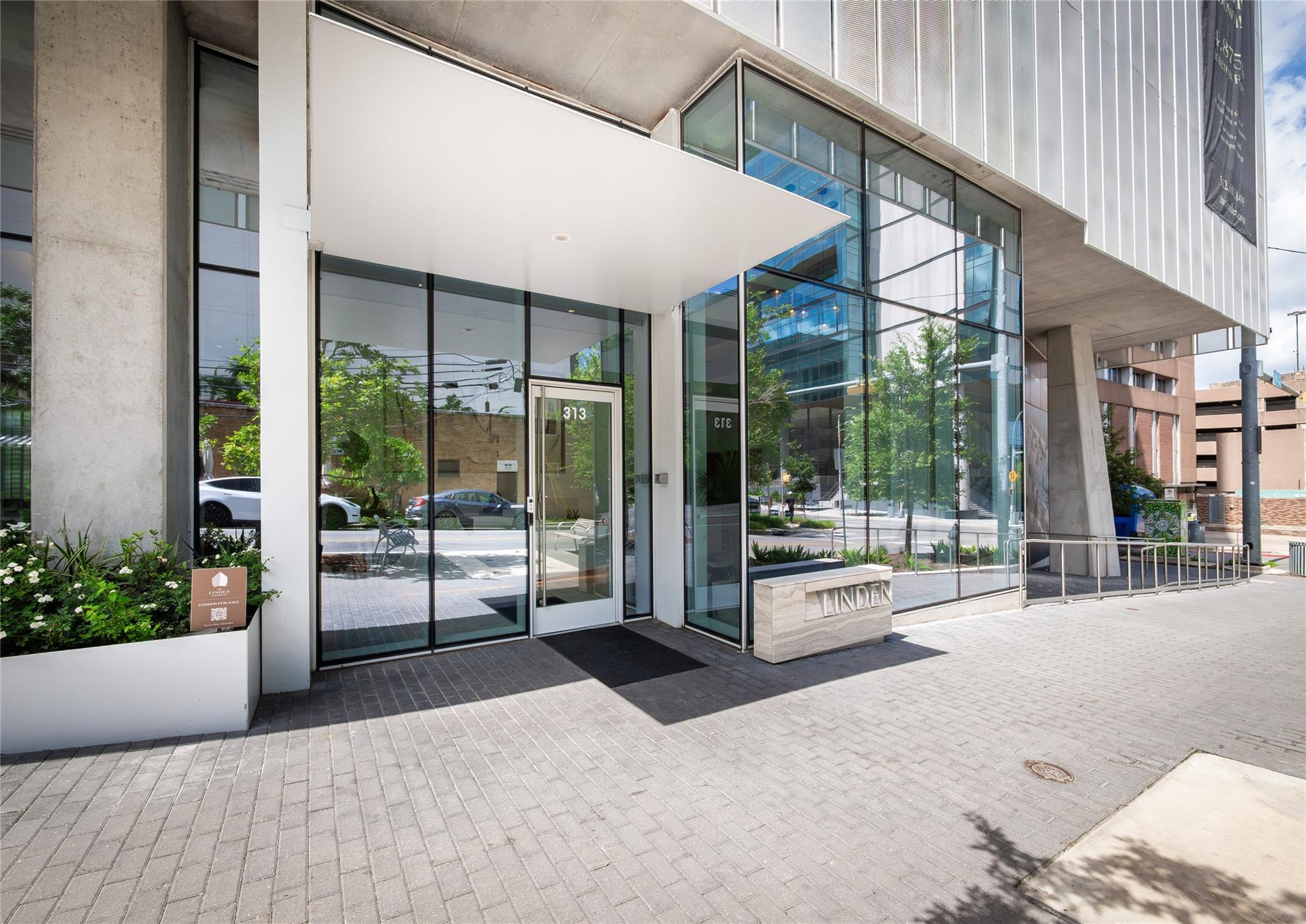 313 W 17th ST 1803