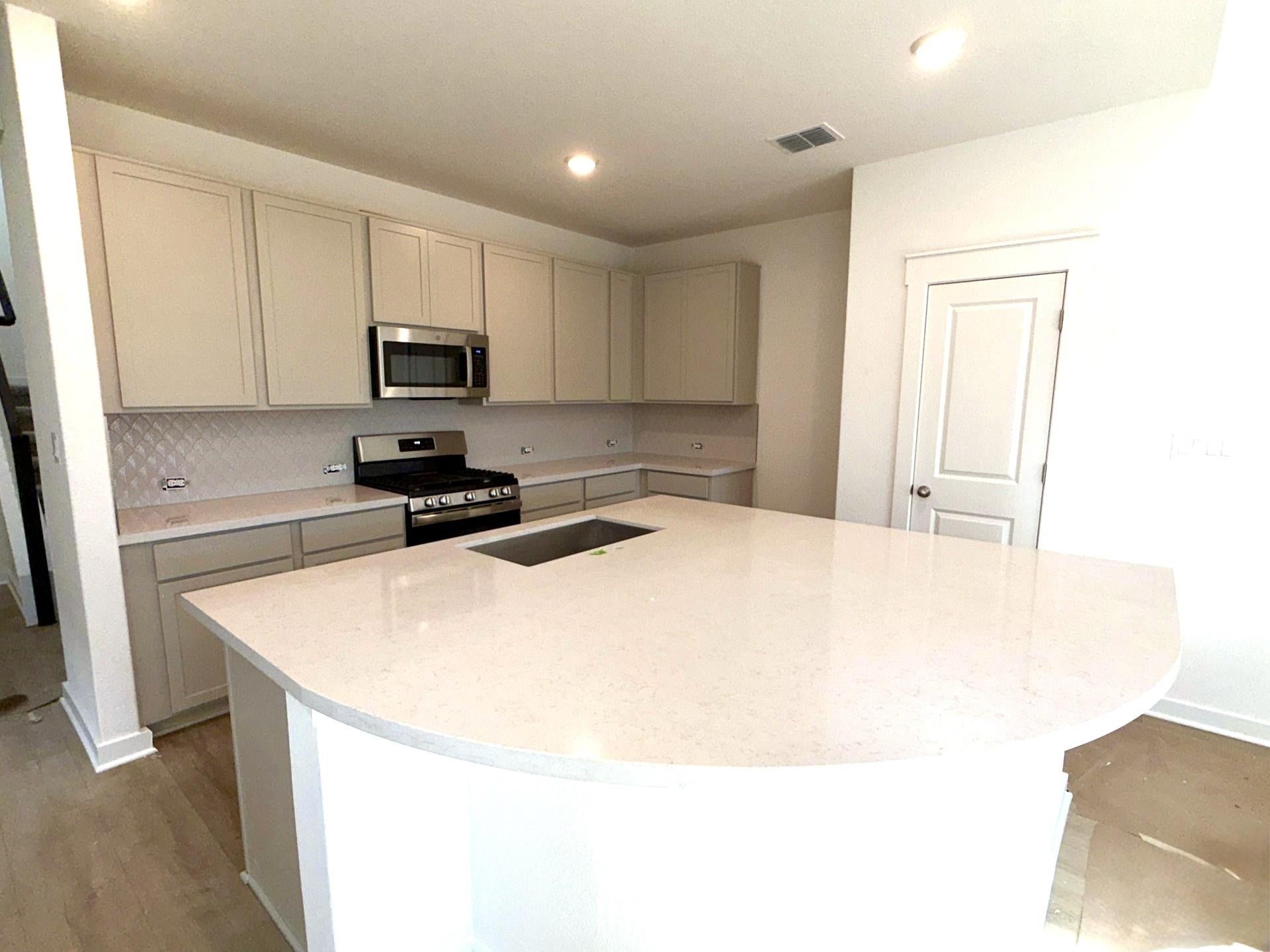 504 Bloomington LOOP