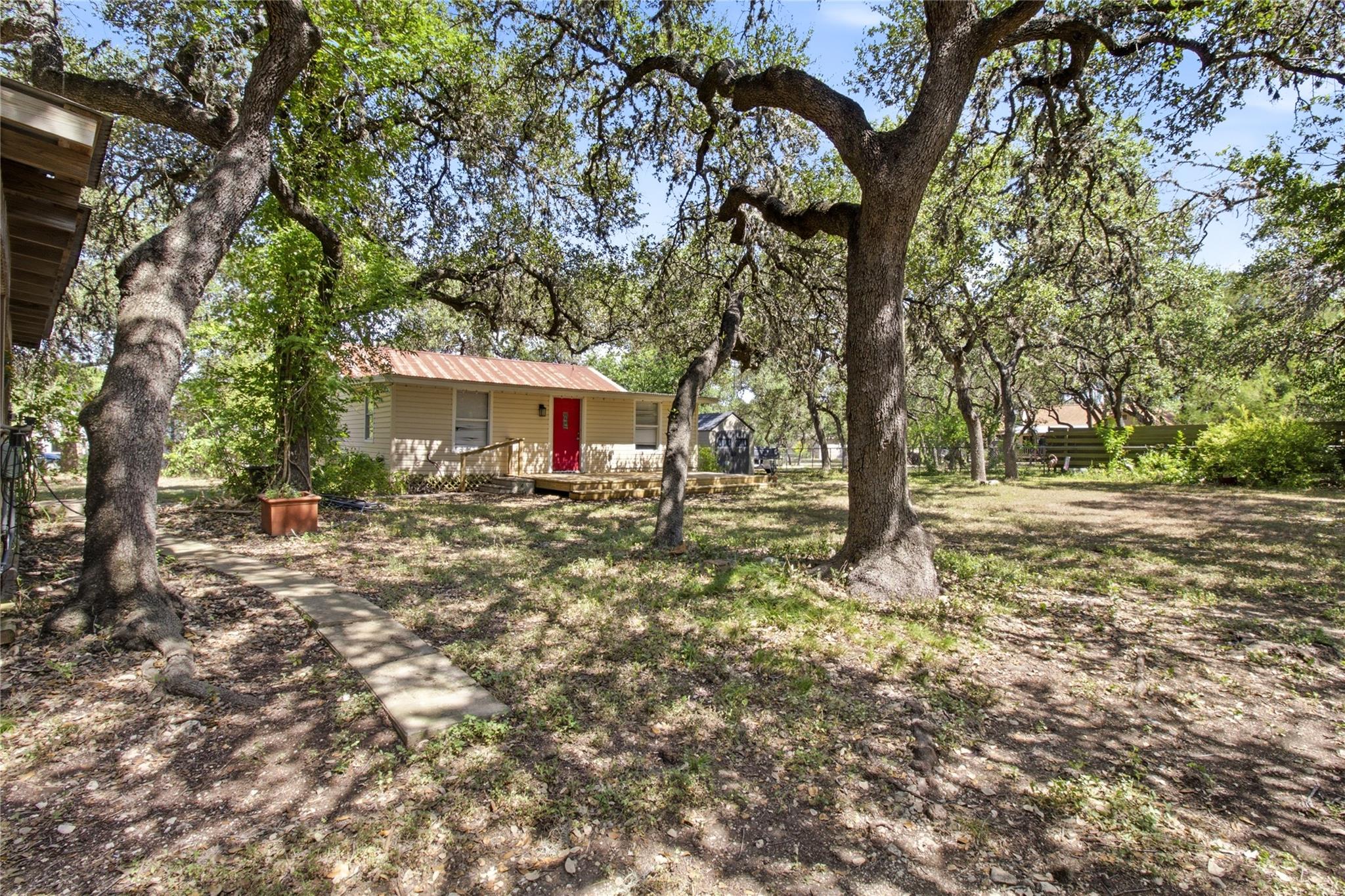 606 Harmons WAY