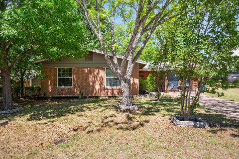Photo of 4606 S 2nd ST, Austin, TX 78745 (MLS # 3415650)
