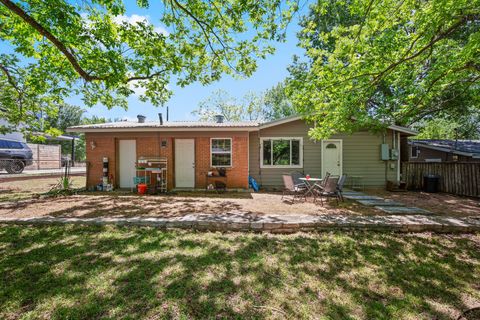 Tiny photo for 4606 S 2nd ST, Austin, TX 78745 (MLS # 3415650)