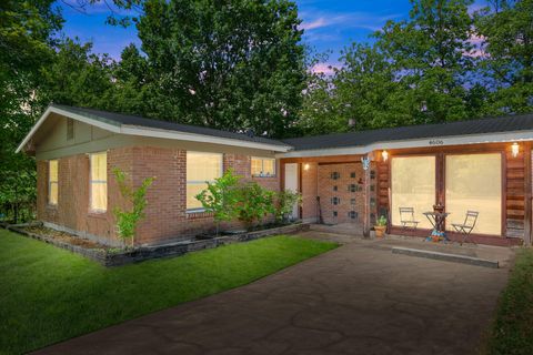 Tiny photo for 4606 S 2nd ST, Austin, TX 78745 (MLS # 3415650)