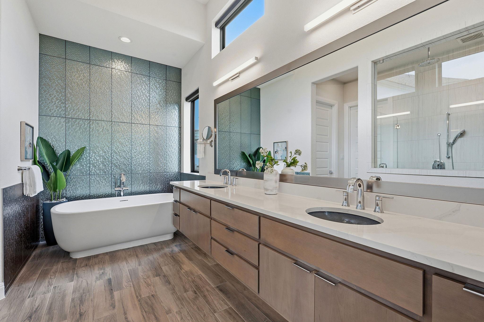 2414 Sunset Vista CIR 32