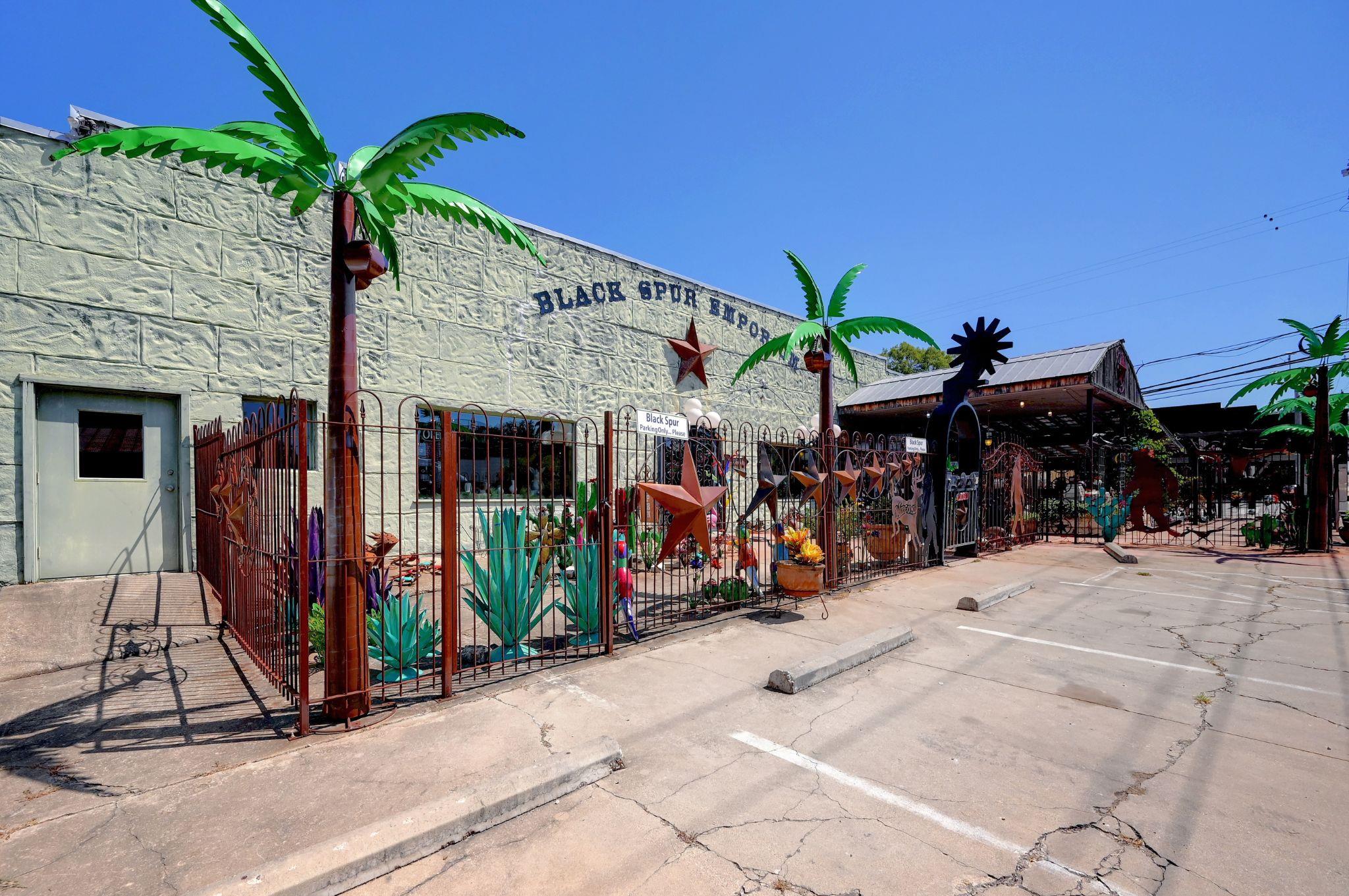 100 W Main ST