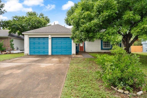 Photo of 2205 Cedar Branch DR, Austin, TX 78727 (MLS # 3958377)