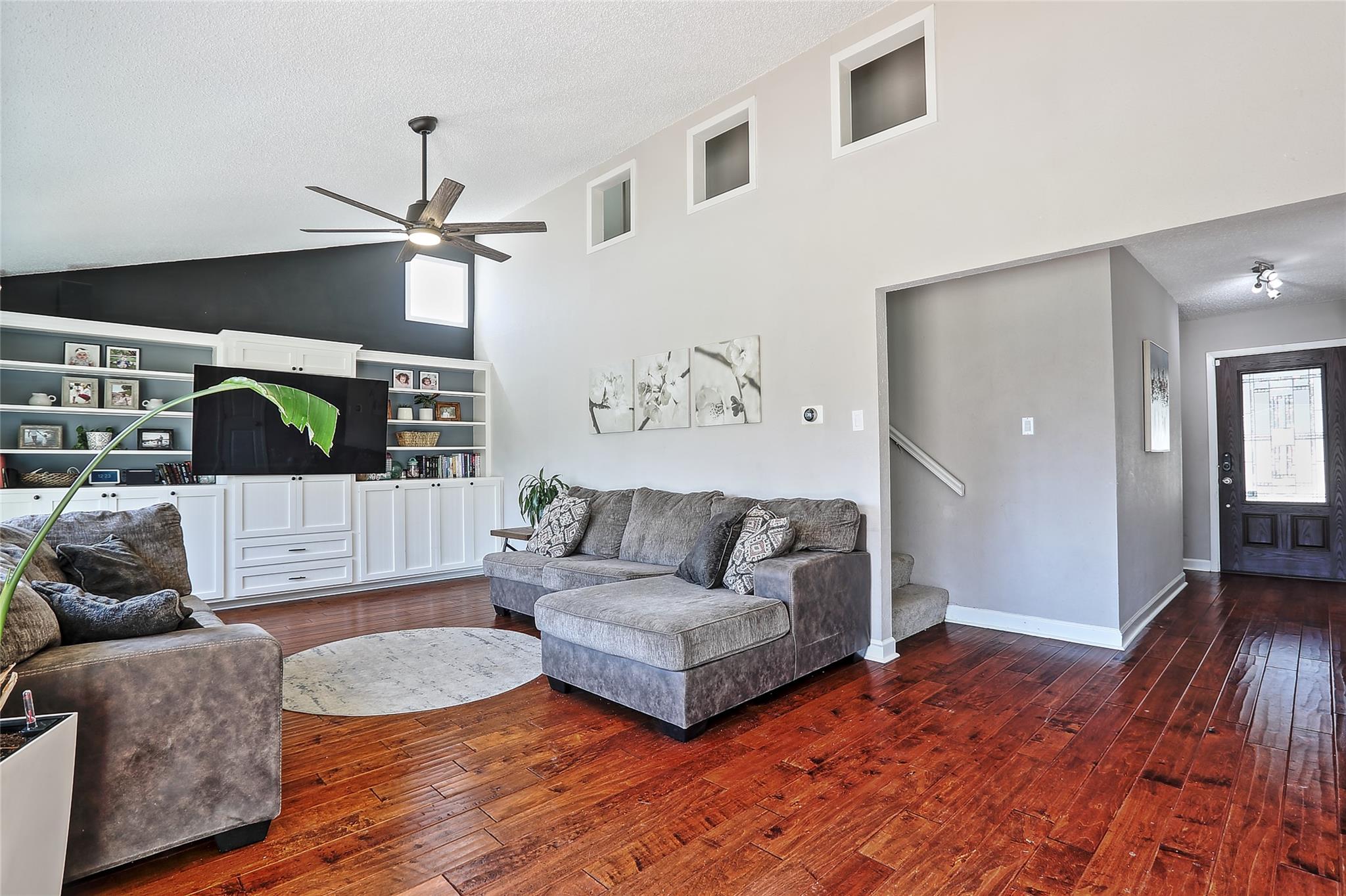 11501 Oak Knoll DR