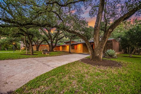 407 Almarion DR Austin TX 78746