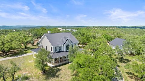 700 Longview CIR Dripping Springs TX 78620