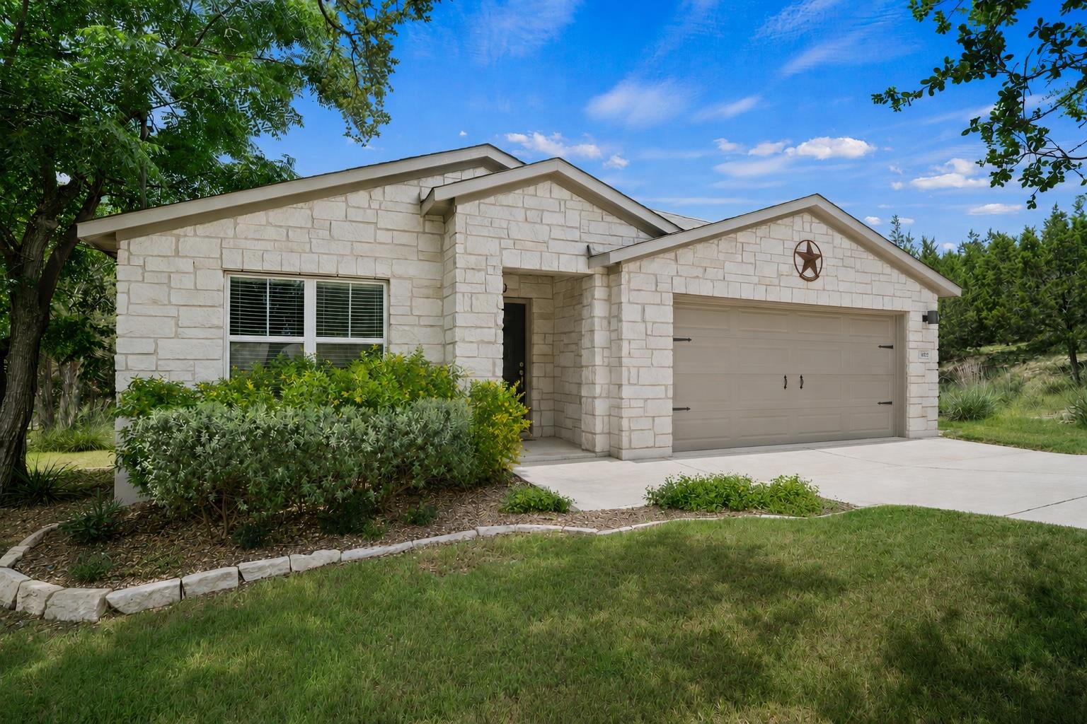 4202 Glendale LN