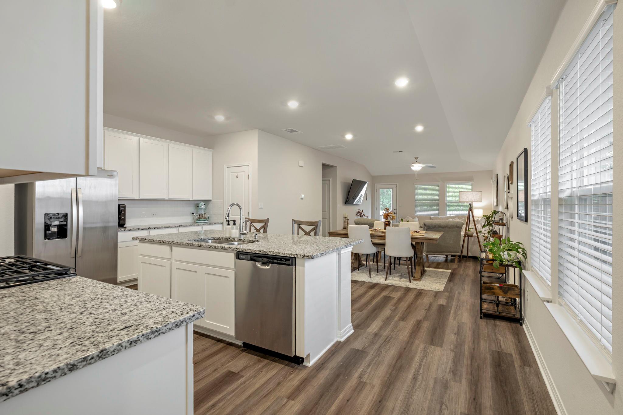 524 View DR
