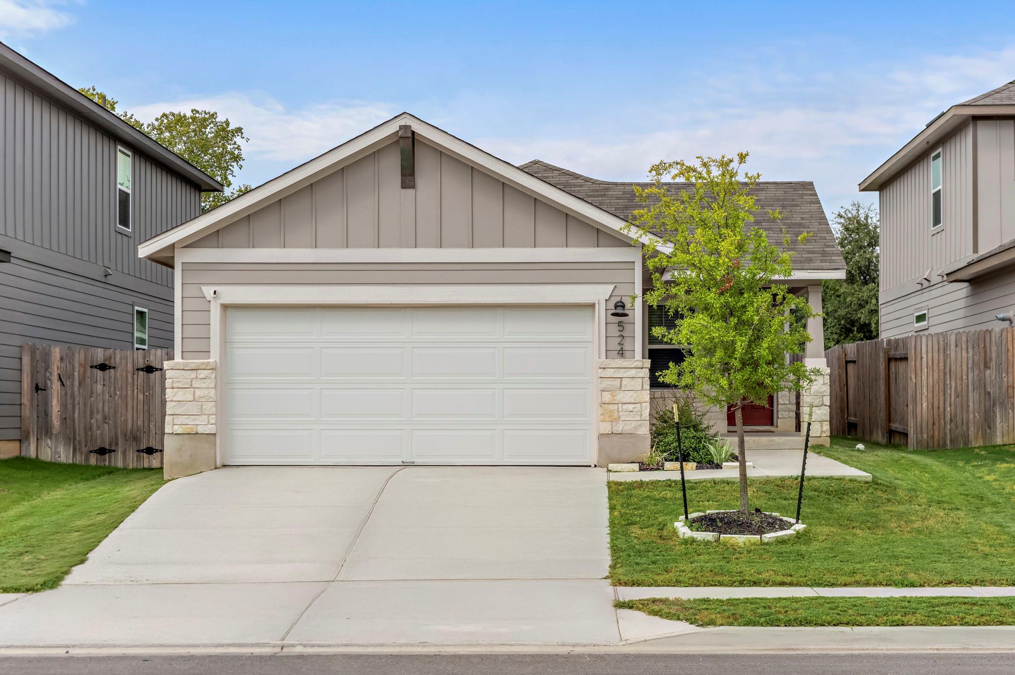 524 View DR