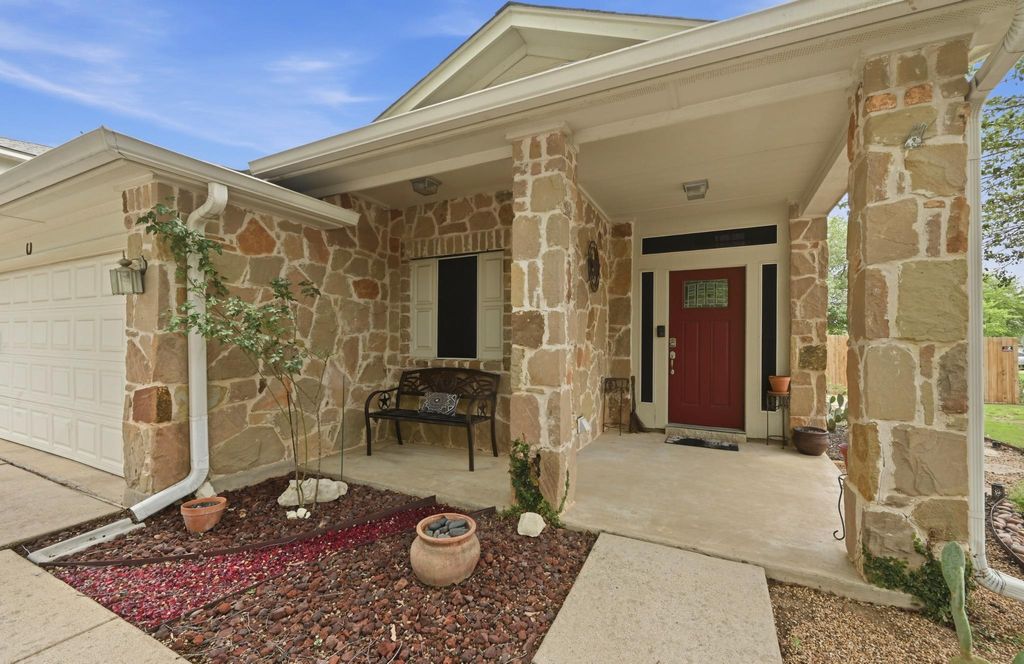 Photo of 2407 Wilma Rudolph RD, Austin, TX 78748 (MLS # 5233198)