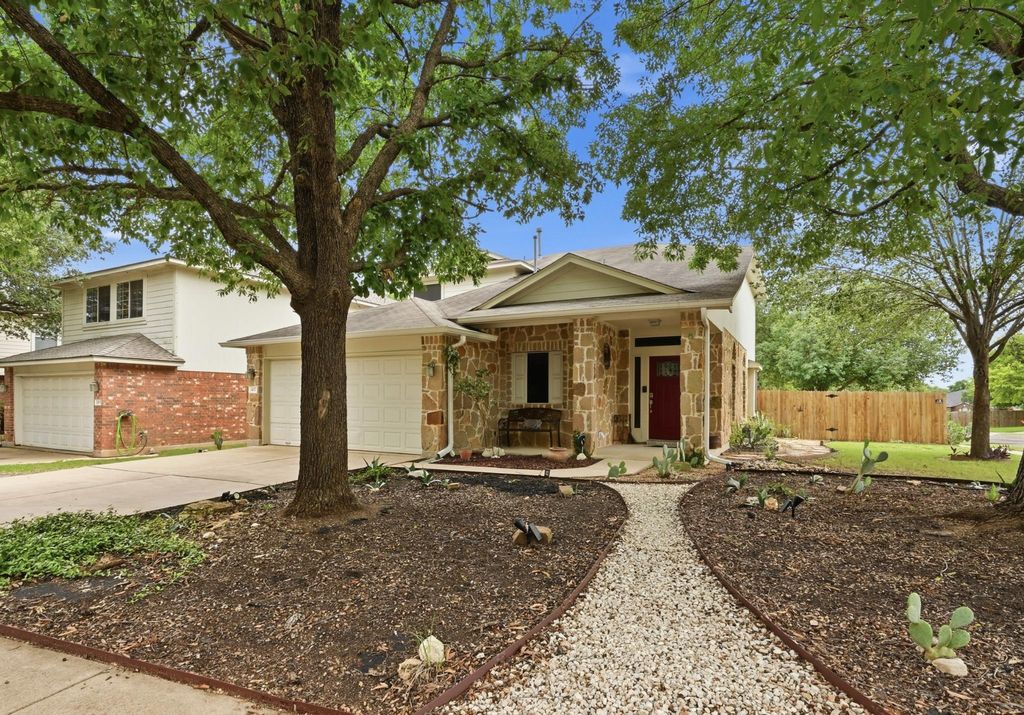 Photo of 2407 Wilma Rudolph RD, Austin, TX 78748 (MLS # 5233198)