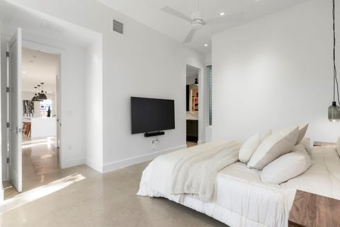 Tiny photo for 604 Cumberland RD, Austin, TX 78704 (MLS # 9949422)