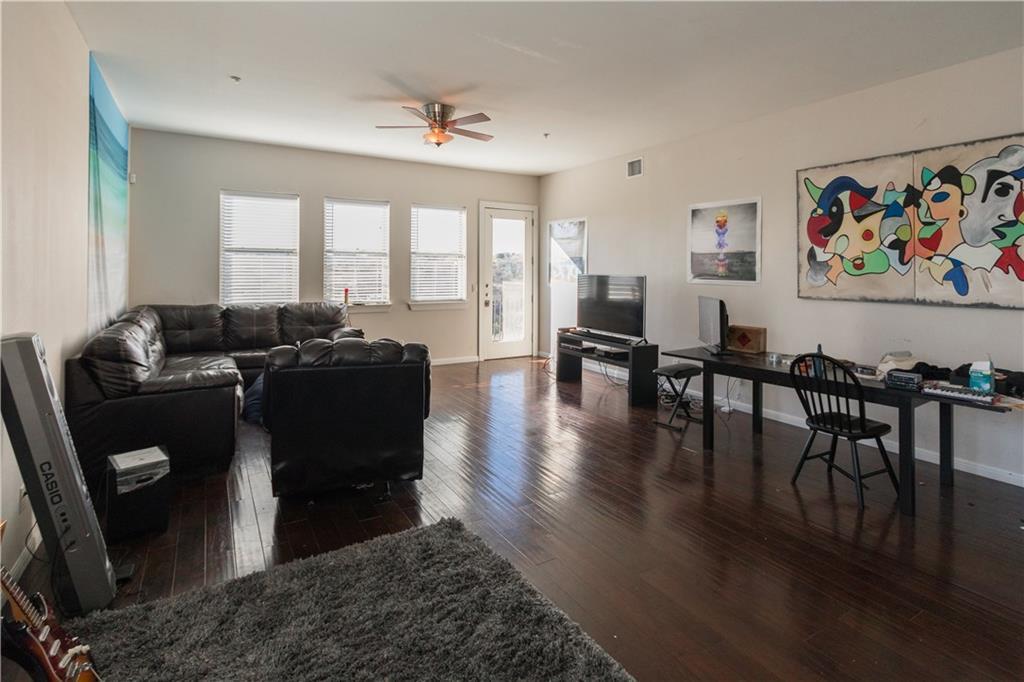 2708 San Pedro ST 302