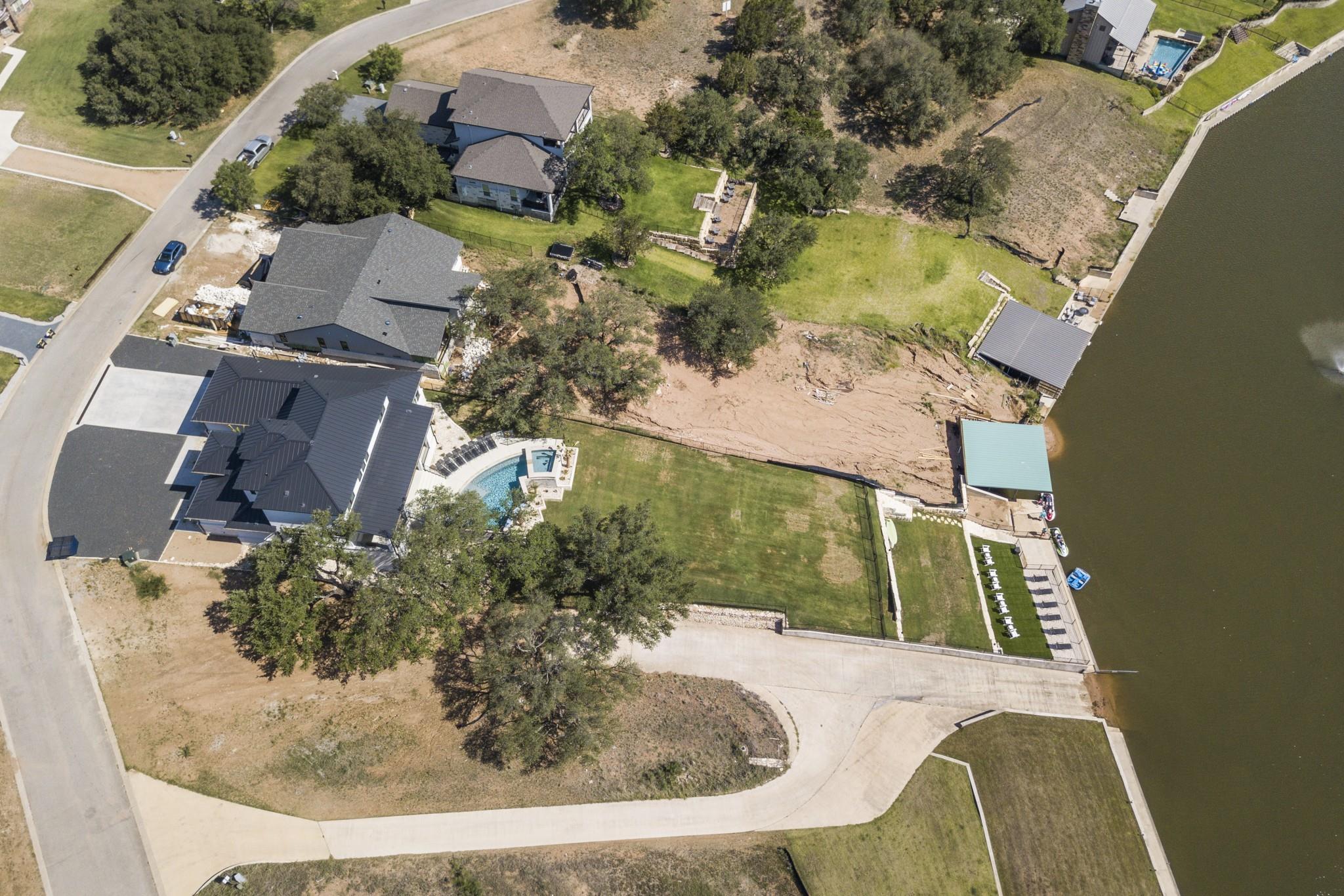 218 Sleepy Oaks DR