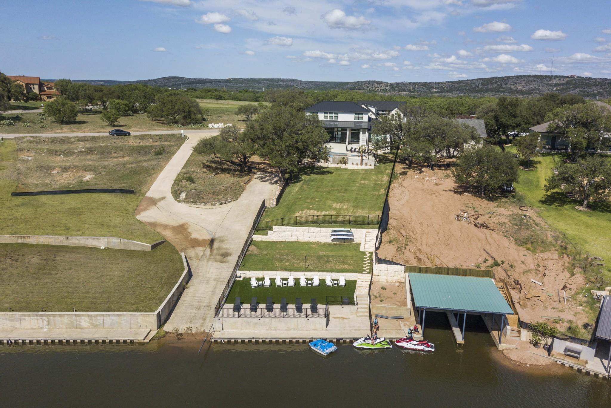 218 Sleepy Oaks DR