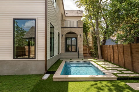 Photo of 404 W 55th 1/2 ST, Austin, TX 78751 (MLS # 6419793)