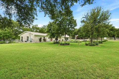 Photo of 126 E Esparada DR, Georgetown, TX 78628 (MLS # 4978738)